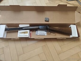 Winchester Legends cowboy rifle