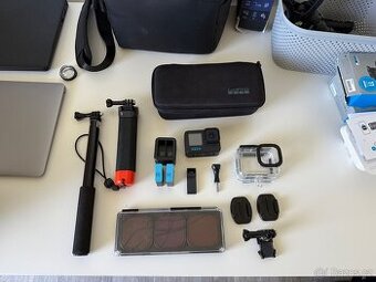 GoPro Hero 10 Black + originální příslušenství