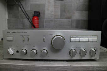 Zesilovač ONKYO integra A-8250