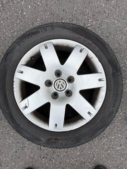 ZIMNÍ KOLA Z VOLKSWAGENU • BARUM 205/55 R16 • PRAHA