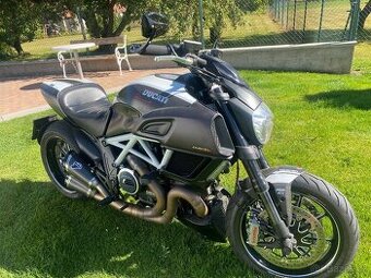 Ducati Diavel carbon 1200