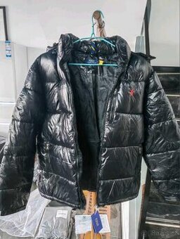 Ralph Lauren Puffer Jacket – lesklá, luxusní look, NOVÁ