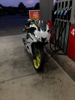 Yamaha YZF R125