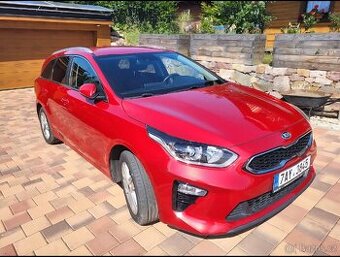 Kia ceed 1.6 CRDI exlusive (ještě v záruce)