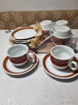 Porcelánové hrníčky s talířky 8ks