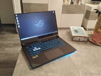 Asus ROG Strix G15 G513QM