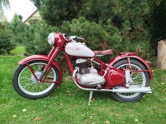 Jawa 250 pérák "komunista" lidová verze