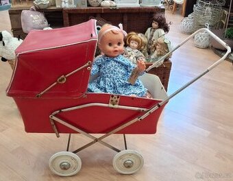Retro kočárek pro panenky