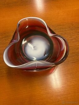 Popelník z hutního skla