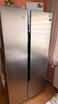 Americká lednice hisence Při rychlém jednání sleva 