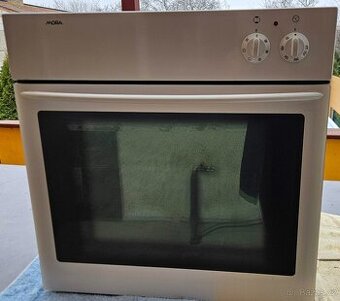 vestavná trouba Mora
