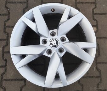 Alu kola originál Škoda Octavia IV 5x112 R17 Lyra