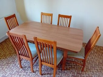 Jídelní rozkládací stůl + 6 židlí - třešeň
