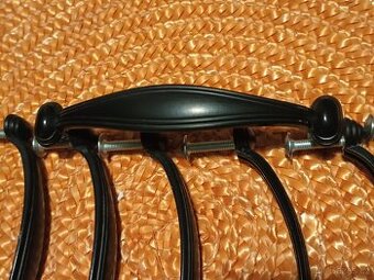 úchytka dvířka - 1