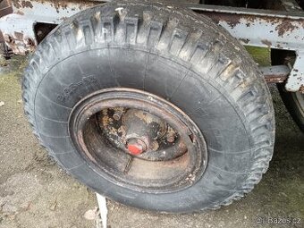 8,25-15 Mitas  KOMPLETNÍ 4 KS KOL NA VLEK BSS 5 T