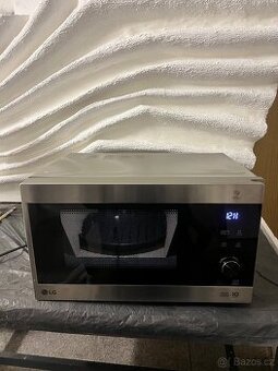 mikrovlnná trouba lG