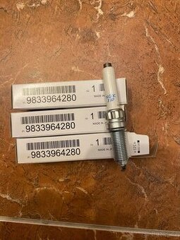 Zapalovací svíčky 1.2 PureTech 9833964280