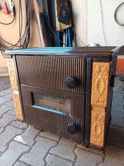 Litinová kachlová kamna