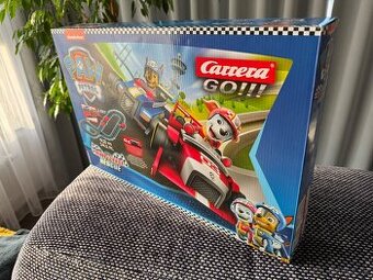 Autodráha Carrera GO plus další autíčko