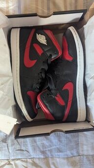 Nike  Air Jordan 1 mid