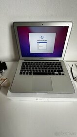 Apple Macbook Air 13” 2017 - 1