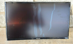 Monitor Samsung C24RG50FQU s poškozeným panelem