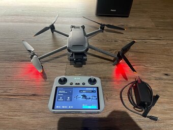 Novy kus DJI Mavic 3 s dji RC
