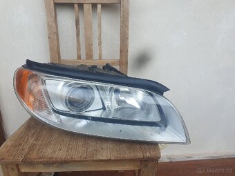 Pravý xenon Volvo S80 II, V70 III, XC70 II