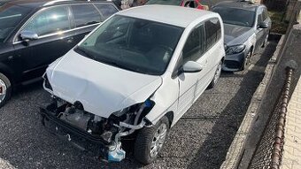 Volkswagen eUP 61kW 36kWh - havarovaný - pojízdný
