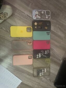Prodávám kryty na mobil většina z nich na iPhone 11 pro