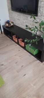 Skříňka pod TV, Ikea