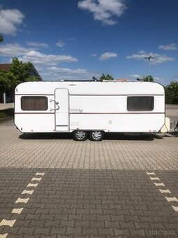 Prodám karavan Knaus ,nová STK