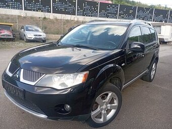 Mitsubishi Outlander/2.0 TDI/Ital/pěkný