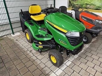 Zahradní traktor John Deere X350R