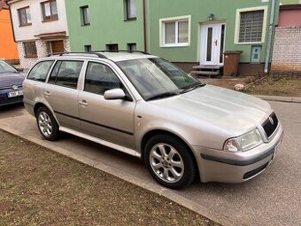 Octavia kombi elegance, 1.9 TDI, 81 kw.