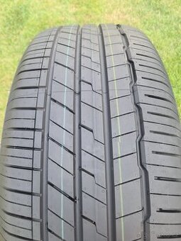 235/55/19