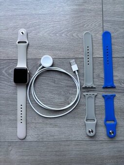 Apple Watch SE (2022) 40 mm Cellular bílý hliník s bílým řem