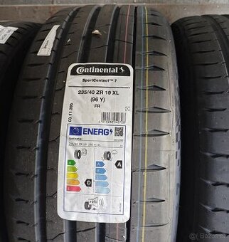 Nové letní pneu Continental SportContact 7 235/40R19 96 Y XL