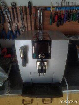 Automatický kávovar Jura J9.3 TFT nefunkční