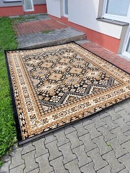 Prodám nový nepoužitý koberec s orientálním vzorem