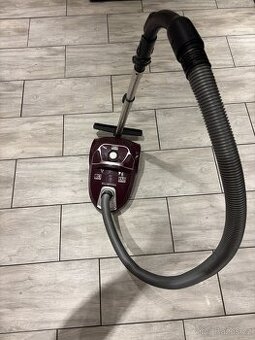 Vysavač rowenta 750w