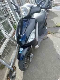 Piaggio Fly 125