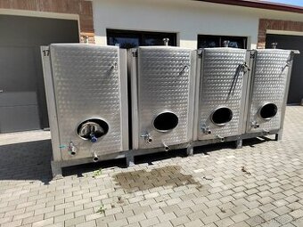 NEREZOVÁ NÁDRŽ 2200L DO KLENBY – 4KS S CHLAZENÍM