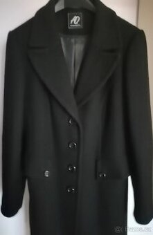 Vlněný ćerný kabat pro mladé, vel. 14