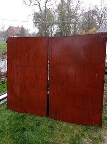 Dvoukřídlé vrata garáže