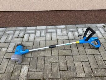 Cístič spár zámkové dlažby