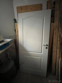 Dveře 90 cm