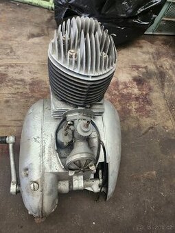 Motor jawa kyvačka 250