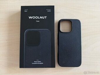 Apple iPhone 16 Pro obal Woolnut s MagSafe černý