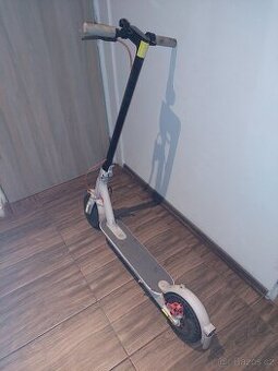 Elektrická koloběžka Mi Electric Scooter